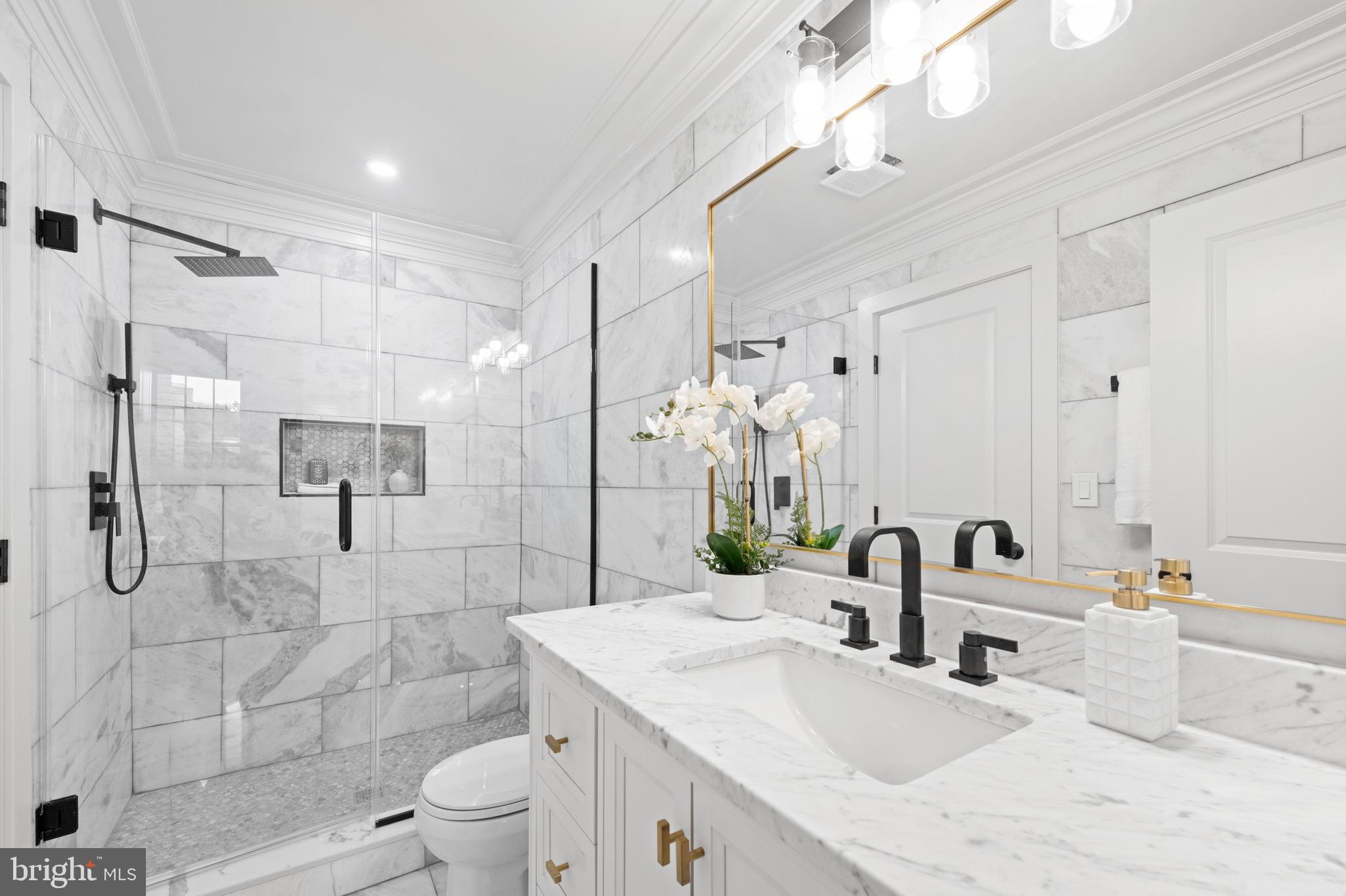 416 Independence Avenue Southeast Washington, DC 20003 - Photo 7 of 22