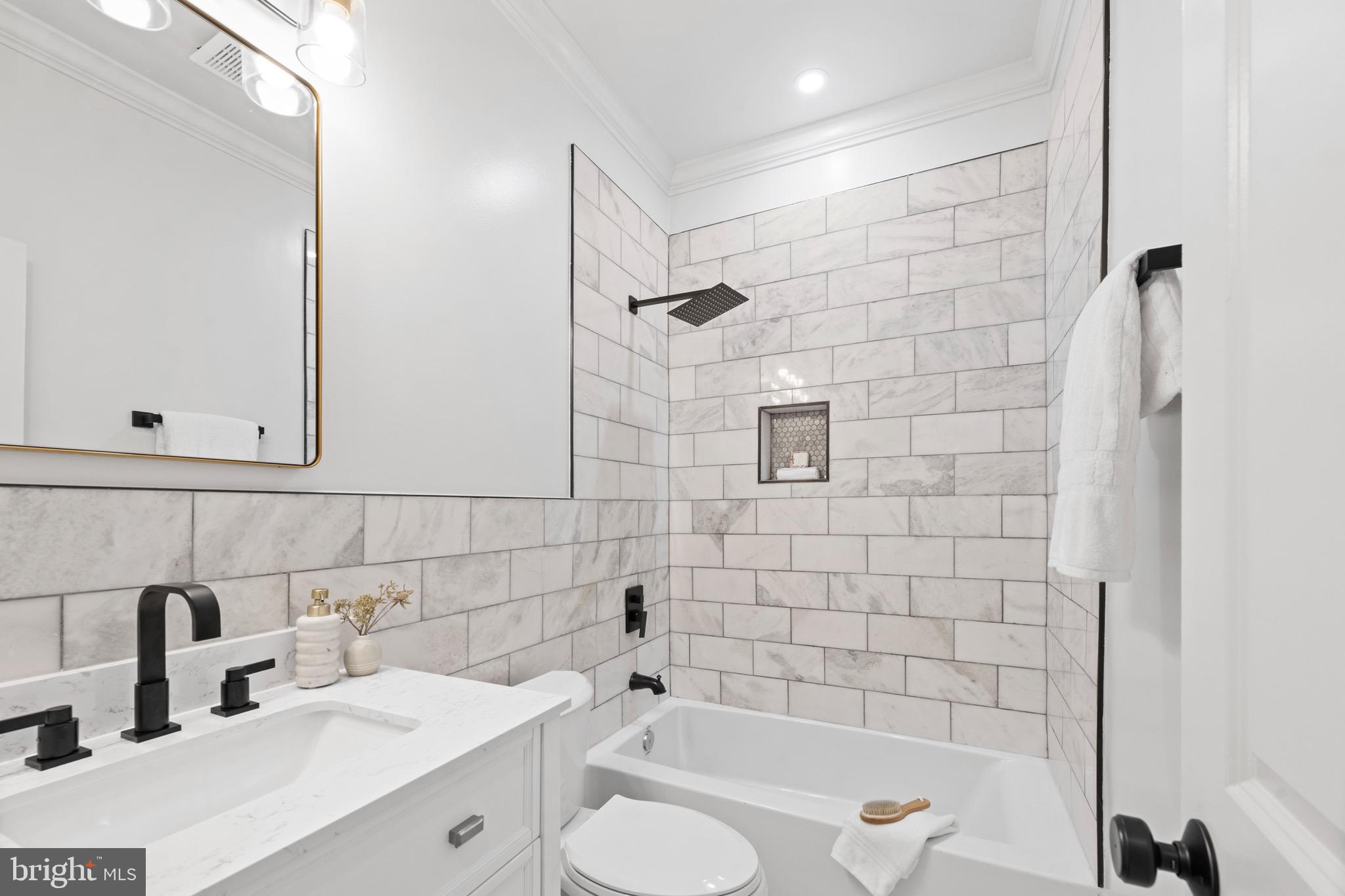 416 Independence Avenue Southeast Washington, DC 20003 - Photo 10 of 22