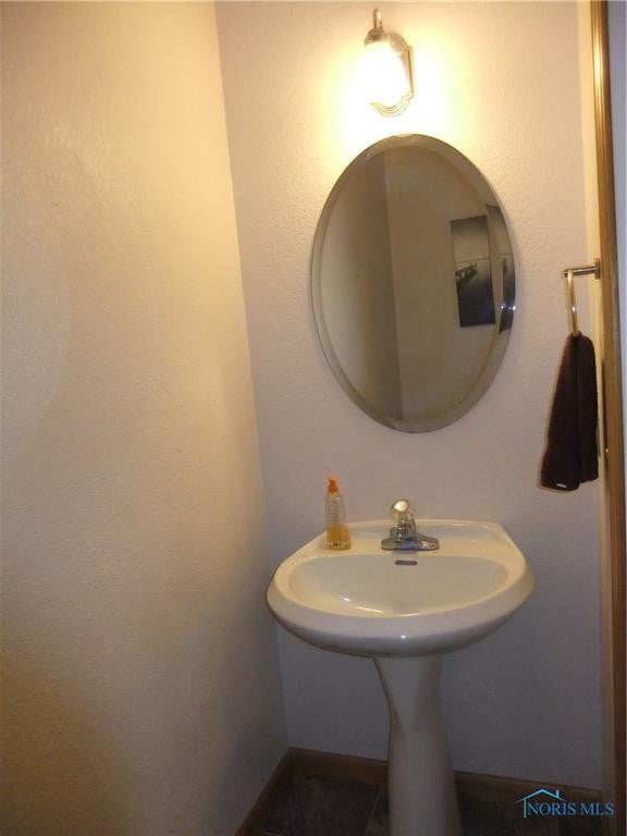 5047 Egger Road Toledo, OH 43615 - Photo 11 of 22 Gallery Image 11