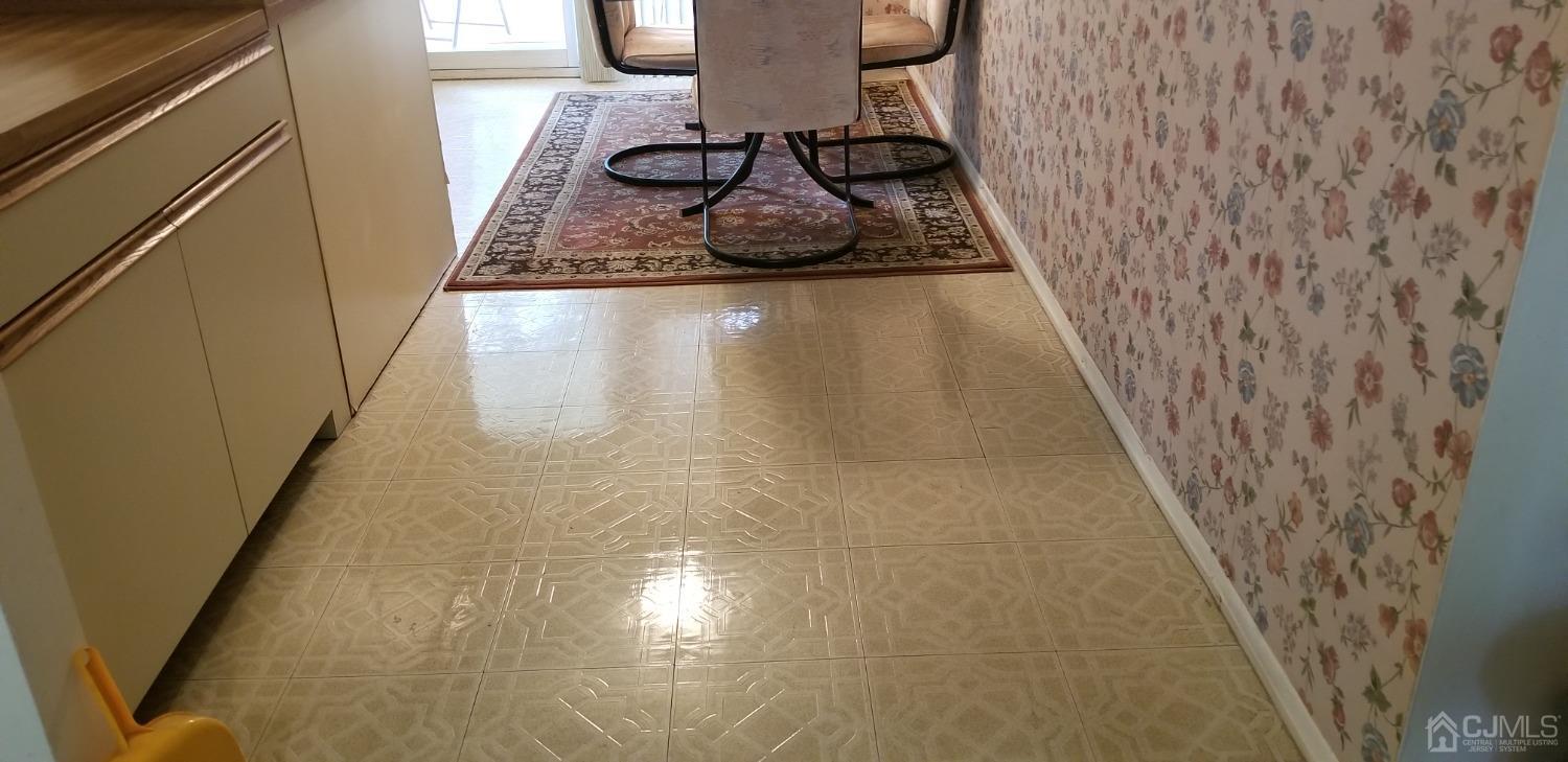 193 Evergreen Road, Unit 16B Edison, NJ 08837 - Photo 10 of 14 Gallery Image 10