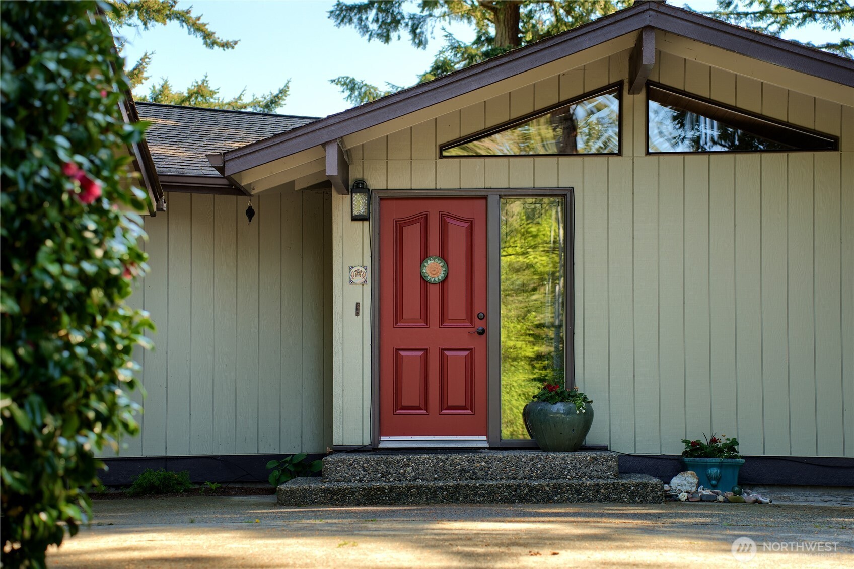 15127 Gibralter Road Anacortes, WA 98221 - Photo 5 of 36 Gallery Image 5