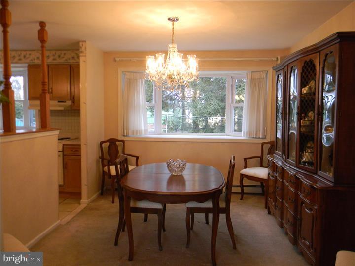 822 Bluebell Road Warminster, PA 18974 - Photo 4 of 20 Dining Room