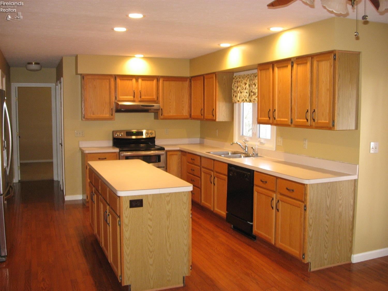 3303 Rods Drive Sandusky, OH 44870 - Photo 5 of 20 Gallery Image 5