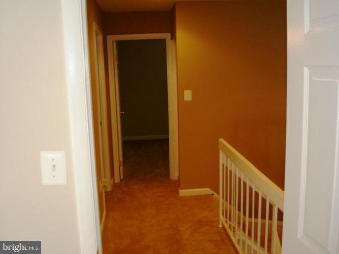 6800 Clowser Court Springfield, VA 22150 - Photo 12 of 16 Hallway