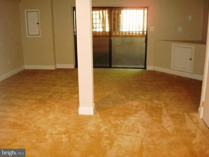 6800 Clowser Court Springfield, VA 22150 - Photo 5 of 16 Recreation Room