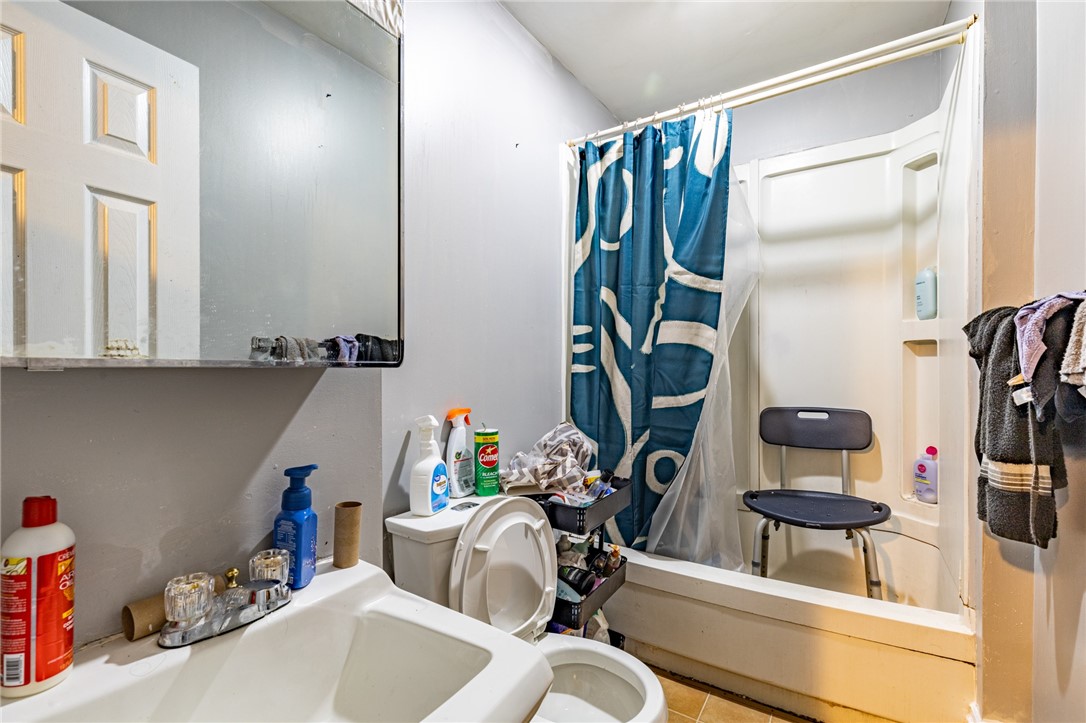 66 Grand Avenue Rochester, NY 14609 - Photo 16 of 33