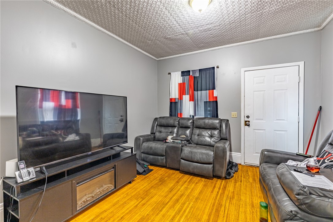 66 Grand Avenue Rochester, NY 14609 - Photo 9 of 33