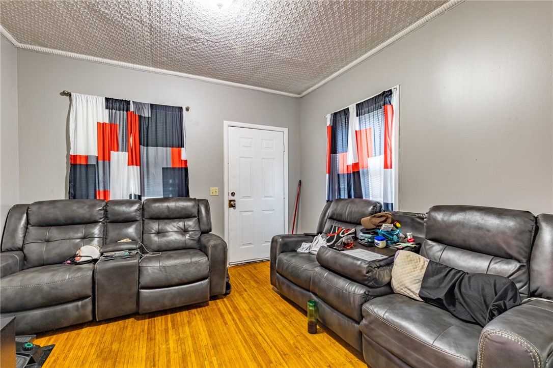 66 Grand Avenue Rochester, NY 14609 - Photo 10 of 33