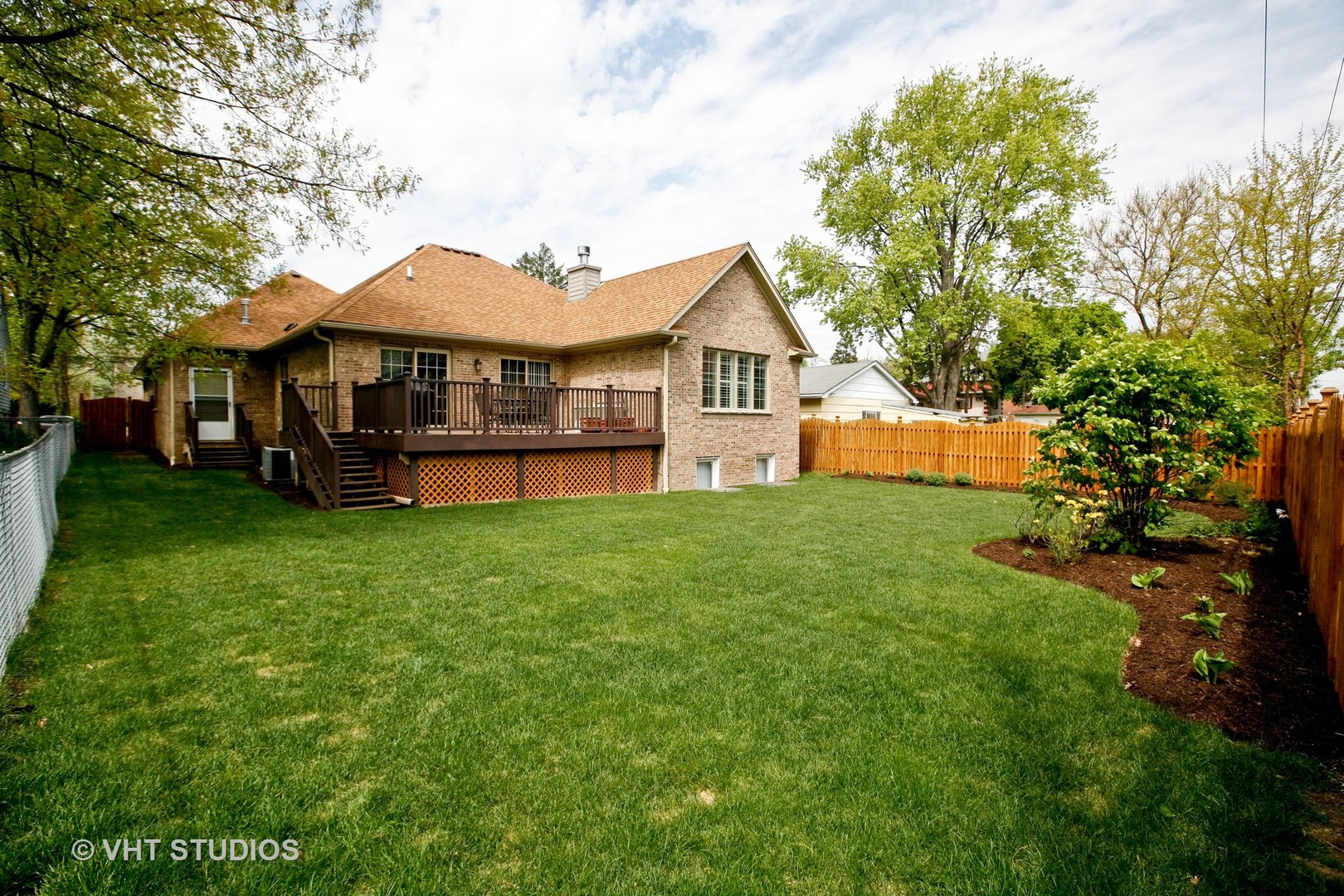 231 South Lincoln Street Westmont, IL 60559 - Photo 9 of 9 front view of a house with a yard