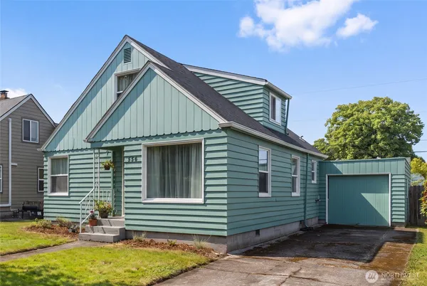 $330,000 | 556 25th Avenue, Longview, WA 98632