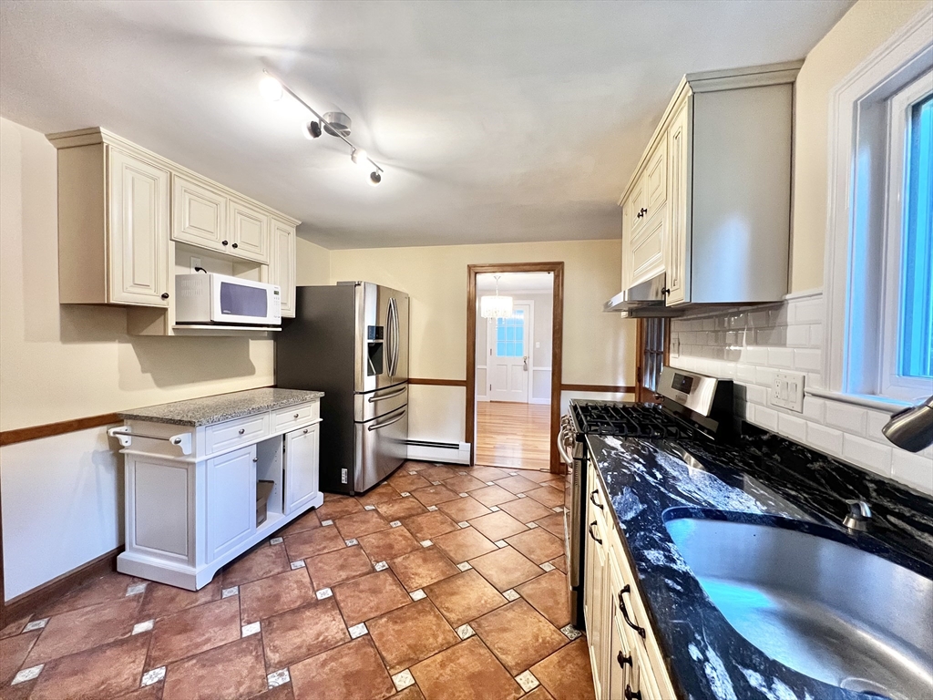 85 Alba Road Wellesley, MA 02481 - Photo 22 of 24
