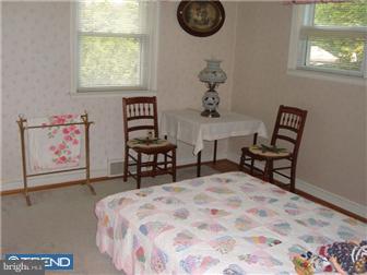 339 Reading Avenue Shillington, PA 19607 - Photo 11 of 12 Bedroom 2