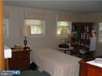 339 Reading Avenue Shillington, PA 19607 - Photo 10 of 12 Bedroom - Main
