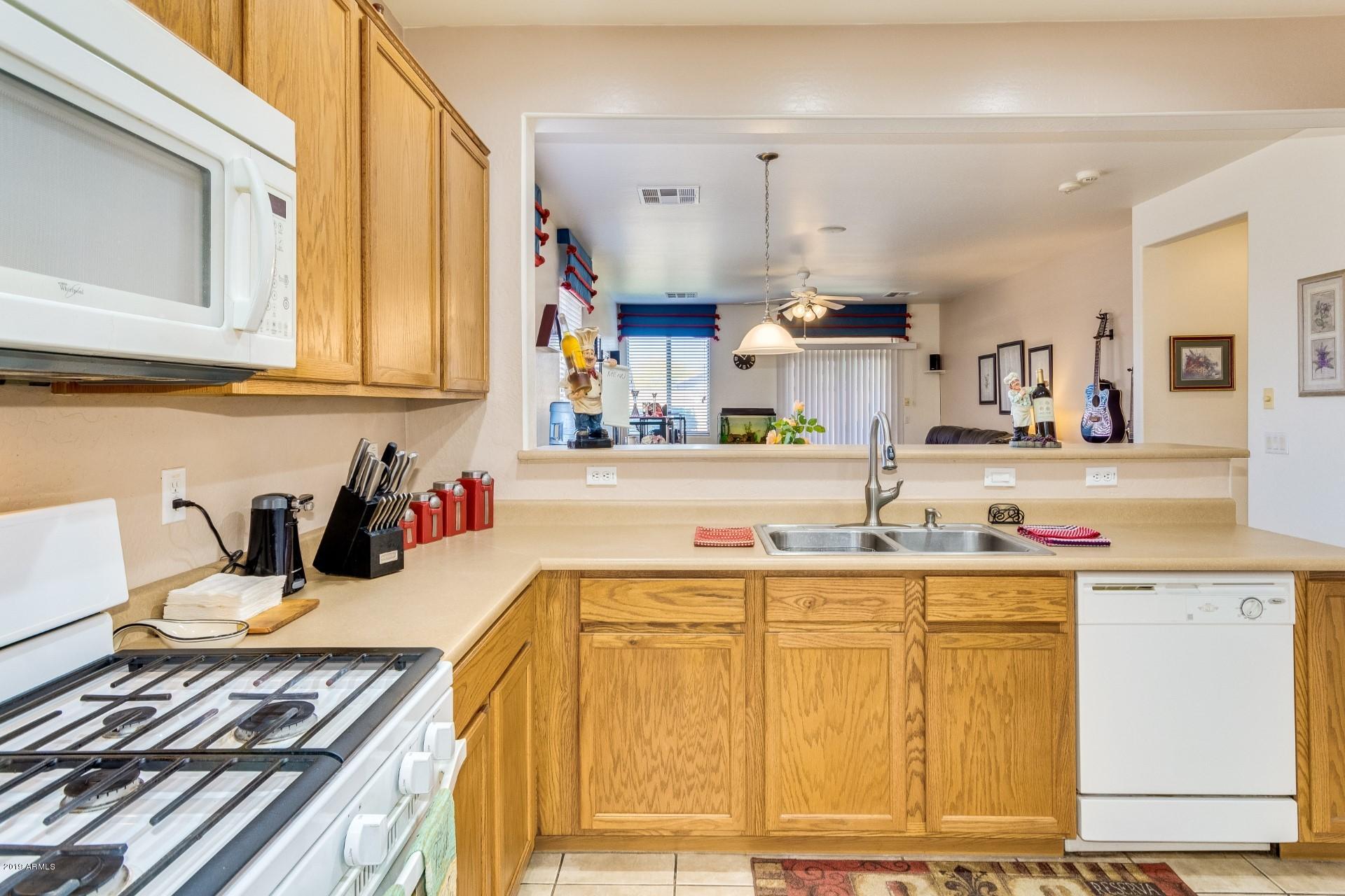 6826 West Darrel Road Laveen, AZ 85339 - Photo 9 of 31 darrel kitchen3