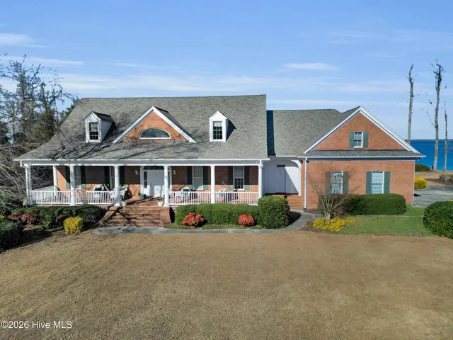 $1,000,000 | 3 Nicklaus Drive, New Bern, NC 28560