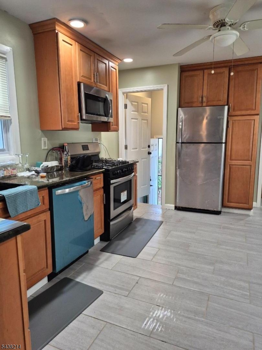 369 East 28th Street Paterson, NJ 07514 - Photo 7 of 15