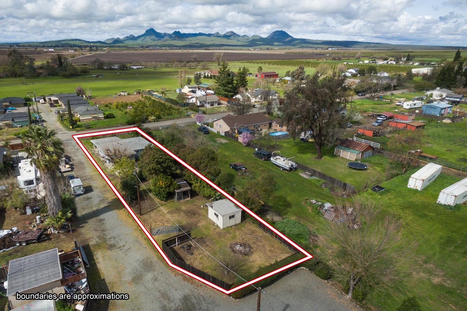 2065 Howlett Avenue Yuba City, CA 95993 - Photo 13 of 52 a view of a balcony