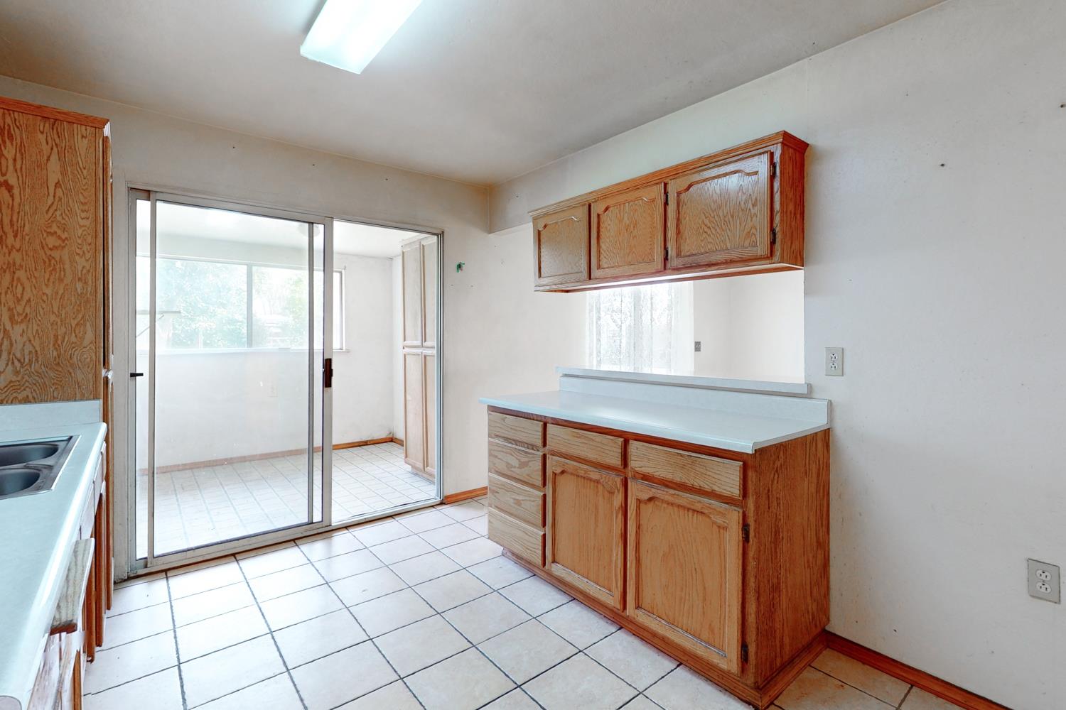 2065 Howlett Avenue Yuba City, CA 95993 - Photo 17 of 52 a room that has a sink and a mirror