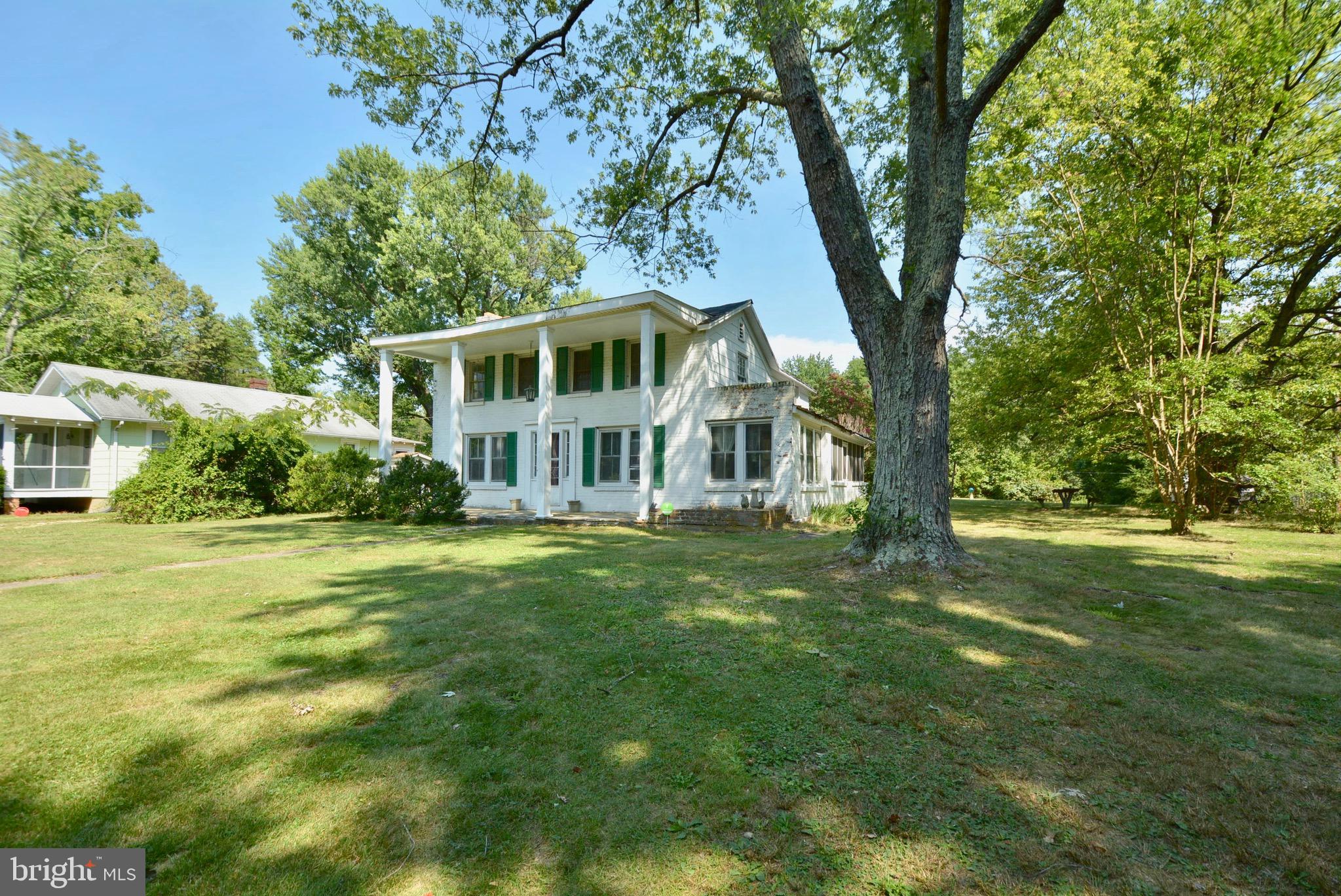 9909 Old Colchester Road Lorton, VA 22079 - Photo 6 of 39 Gallery Image 6