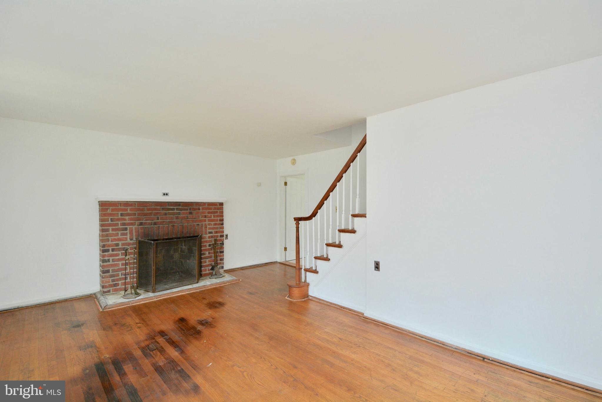 9909 Old Colchester Road Lorton, VA 22079 - Photo 7 of 39 Gallery Image 7