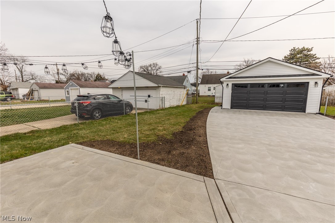 1315 Hillsdale Road Parma, OH 44134 - Photo 20 of 22