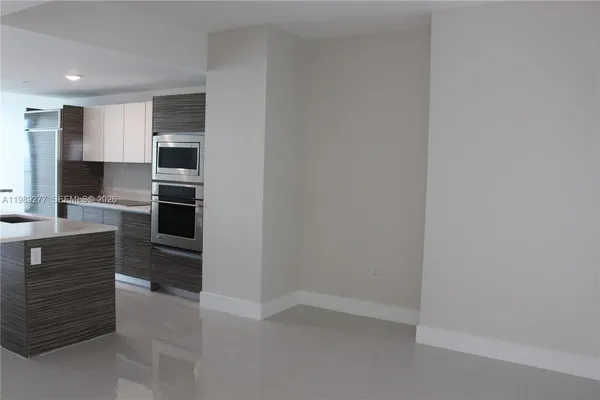$5,000 | 460 Northeast 28th Street, Unit 2705, Miami, FL 33137