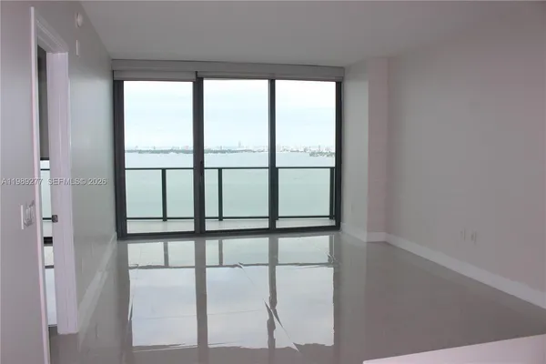 $5,000 | 460 Northeast 28th Street, Unit 2705, Miami, FL 33137