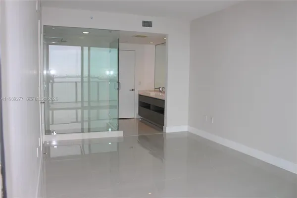$5,000 | 460 Northeast 28th Street, Unit 2705, Miami, FL 33137