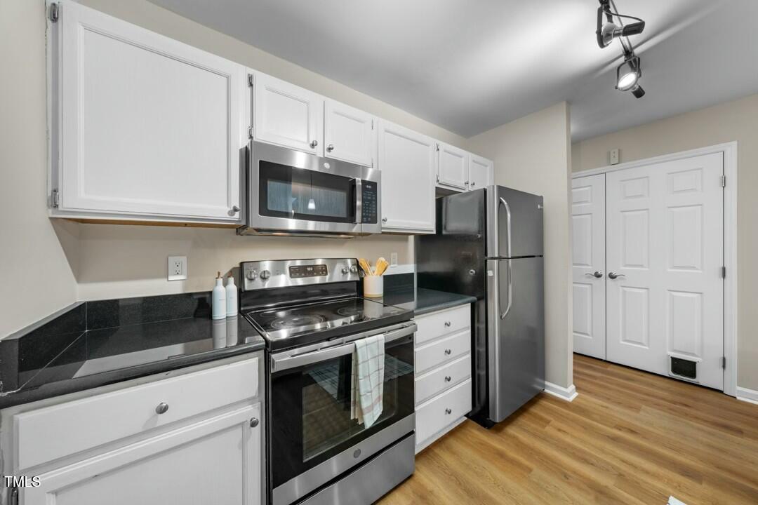 65 Forest Oaks Drive Durham, NC 27705 - Photo 12 of 25 tempImagenqqFSY