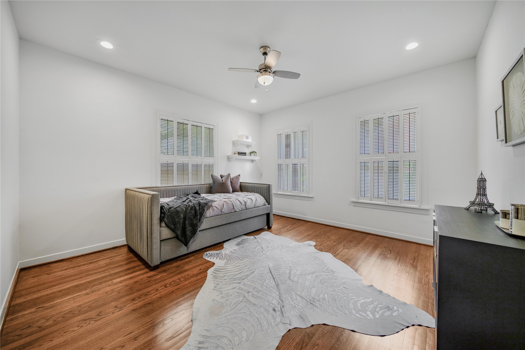 2223 Dryden Road Houston, TX 77030 - Photo 17 of 26