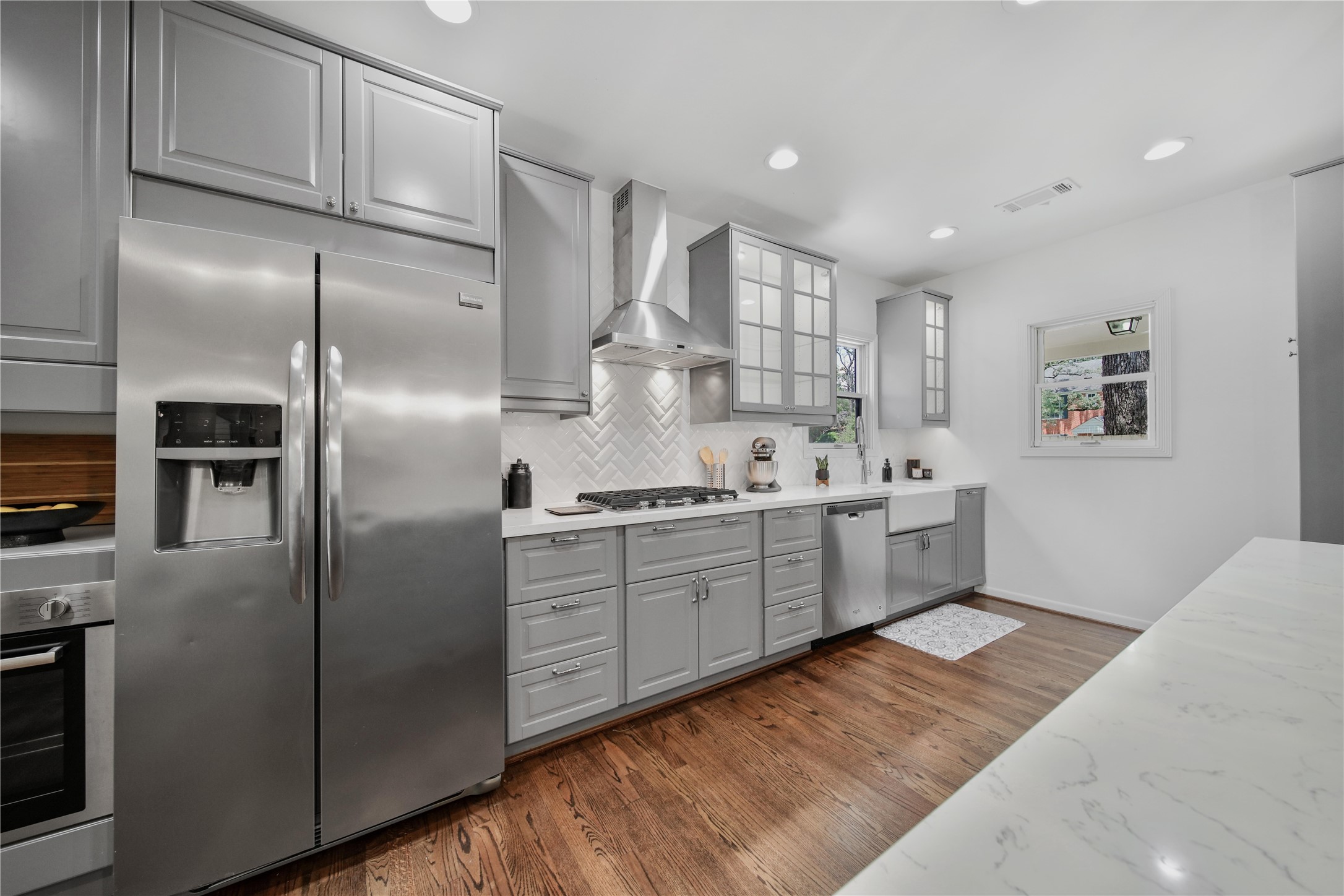 2223 Dryden Road Houston, TX 77030 - Photo 6 of 26