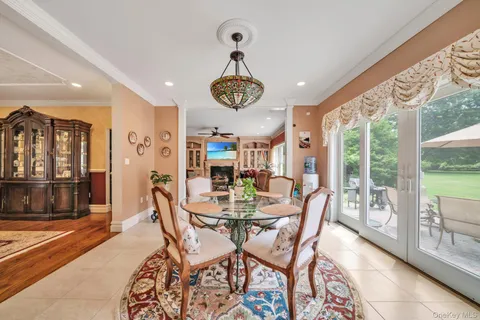 $3,449,000 | 13 Locust Lane, Upper Brookville, NY 11545