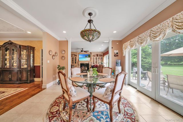 $3,449,000 | 13 Locust Lane, Upper Brookville, NY 11545