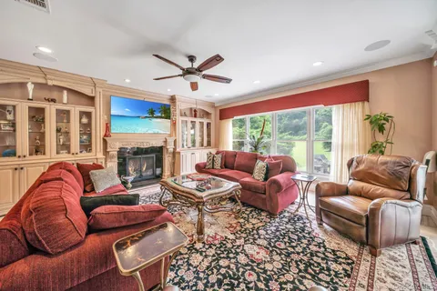 $3,449,000 | 13 Locust Lane, Upper Brookville, NY 11545