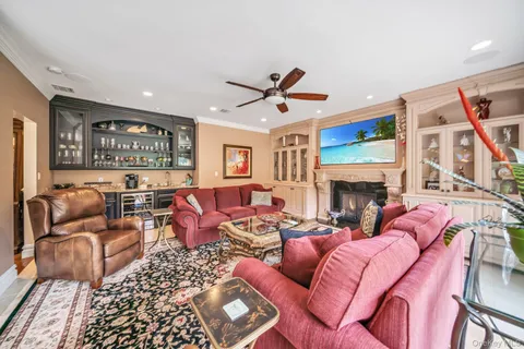 $3,449,000 | 13 Locust Lane, Upper Brookville, NY 11545