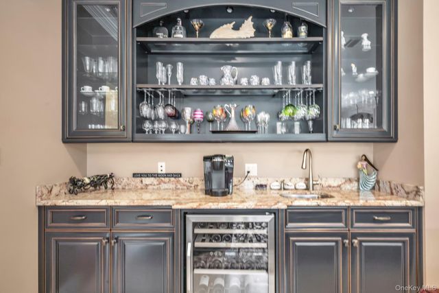 $3,449,000 | 13 Locust Lane, Upper Brookville, NY 11545