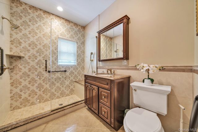 $3,449,000 | 13 Locust Lane, Upper Brookville, NY 11545