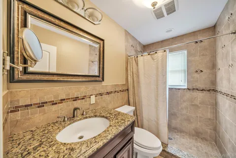 $3,449,000 | 13 Locust Lane, Upper Brookville, NY 11545