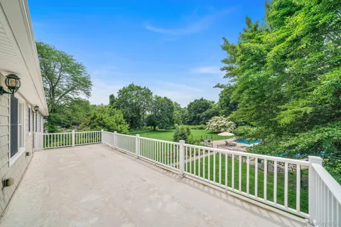 $3,449,000 | 13 Locust Lane, Upper Brookville, NY 11545