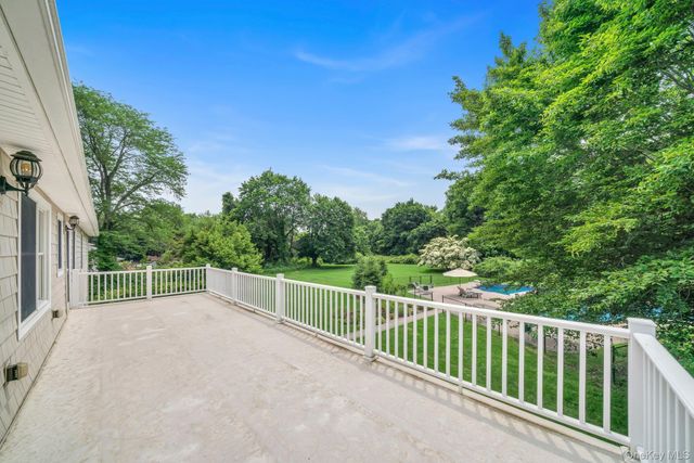 $3,449,000 | 13 Locust Lane, Upper Brookville, NY 11545