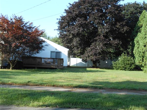 353 River Road Agawam, MA 01001 - Photo 4 of 24 Gallery Image 4