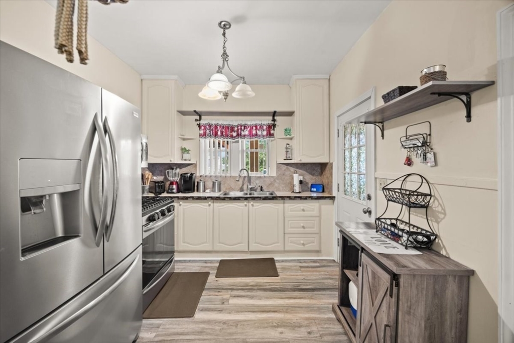 2118 Riverside Avenue Somerset, MA 02726 - Photo 13 of 42