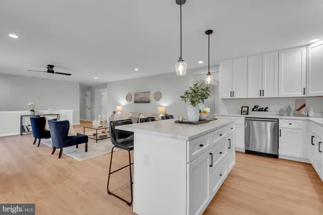 $759,900 | 5485 Solomons Island Road, Lothian, MD 20711