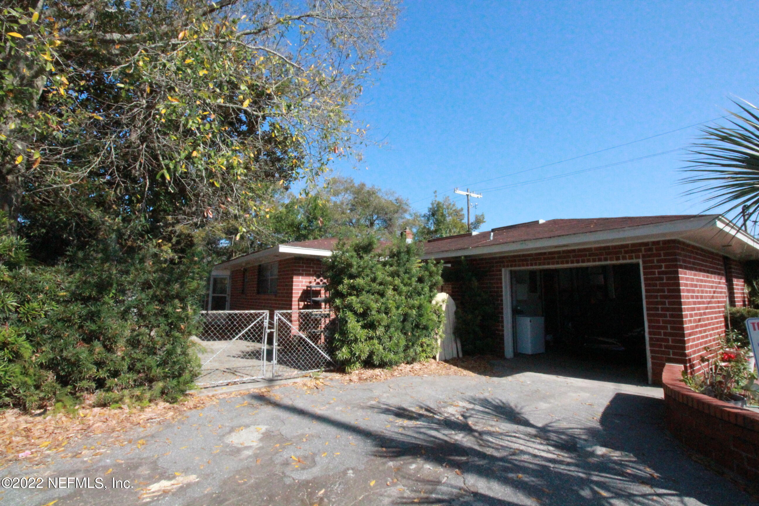 2170 Spring Park Road Jacksonville, FL 32207 - Photo 7 of 65 IMG_4518