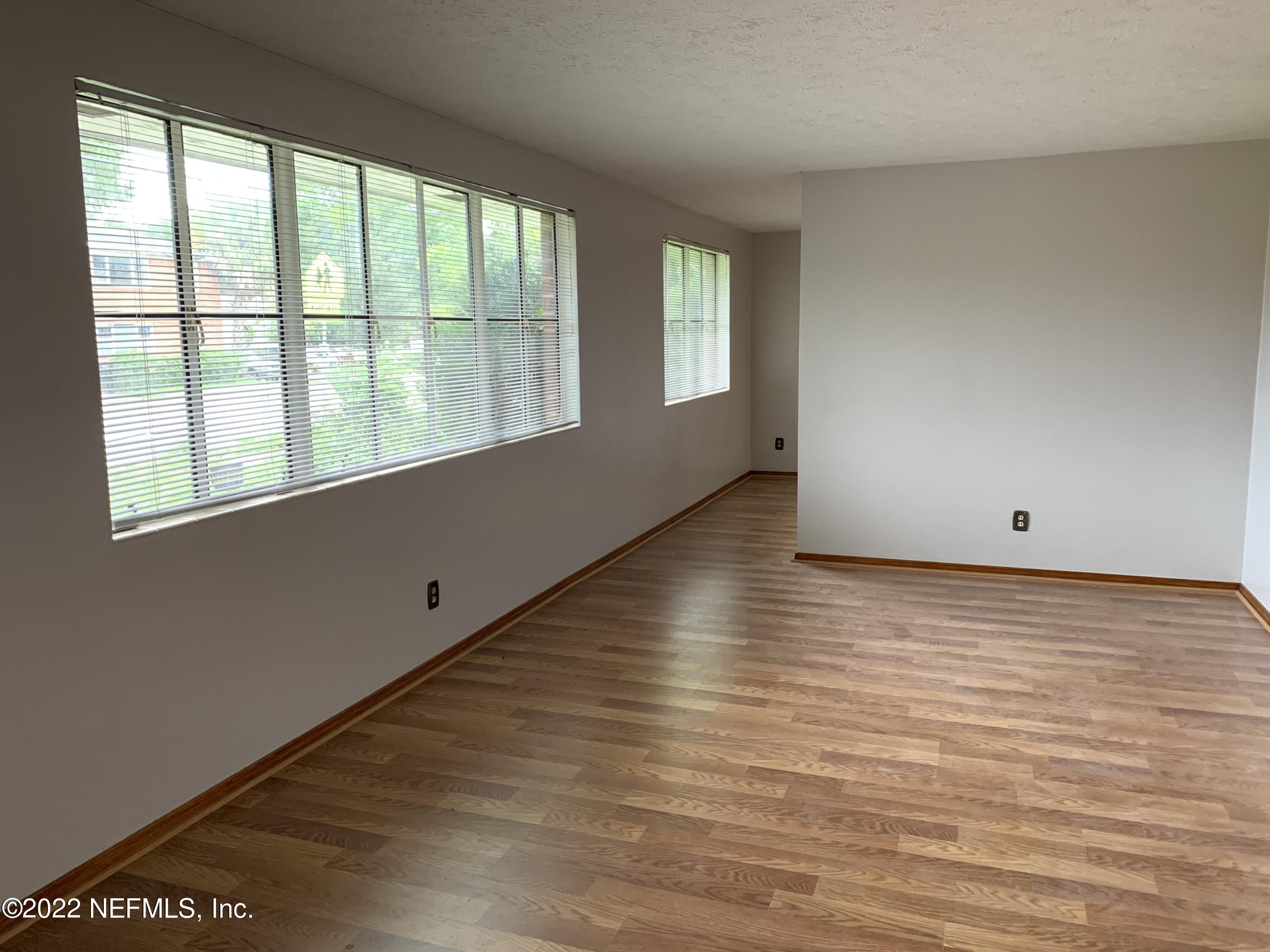 2170 Spring Park Road Jacksonville, FL 32207 - Photo 10 of 65 IMG_6851