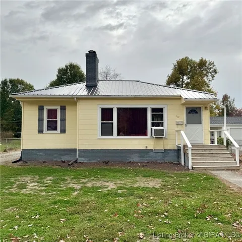 $139,900 | 569 Broadway Street, Austin, IN 47102
