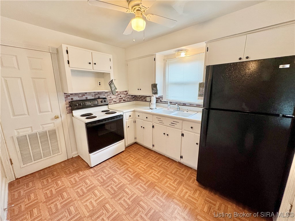 569 Broadway Street Austin, IN 47102 - Photo 11 of 22 Kitchen