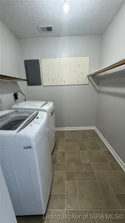 $1,599 | 4023 Summer Place, New Albany, IN 47150