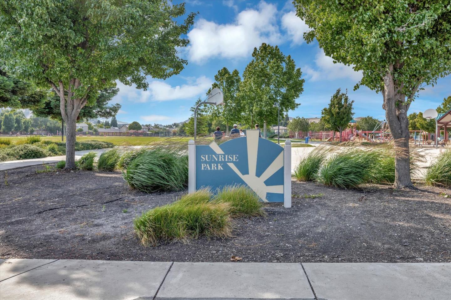 9545 Grande Drive Gilroy, CA 95020 - Photo 28 of 28 a view of a garden with large trees