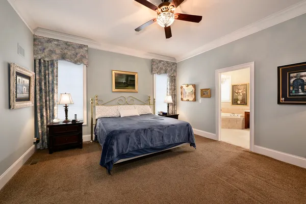 $959,000 | 907 Middleton Lane, Inverness, IL 60010